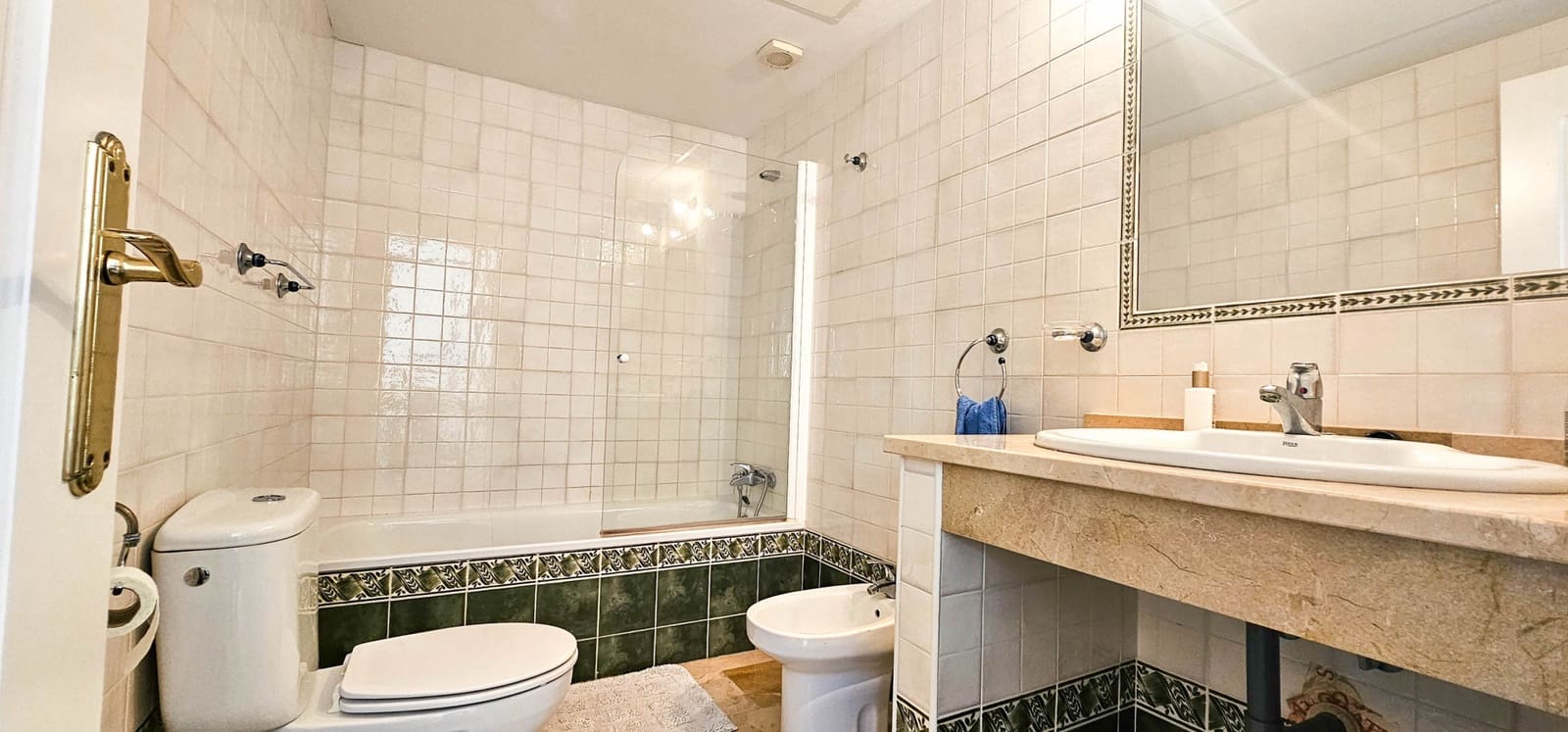 3 soveværelse Strandlejlighed til salg i Bahia de Casares med swimmingpool - € 470.000 (Ref: 8289252)