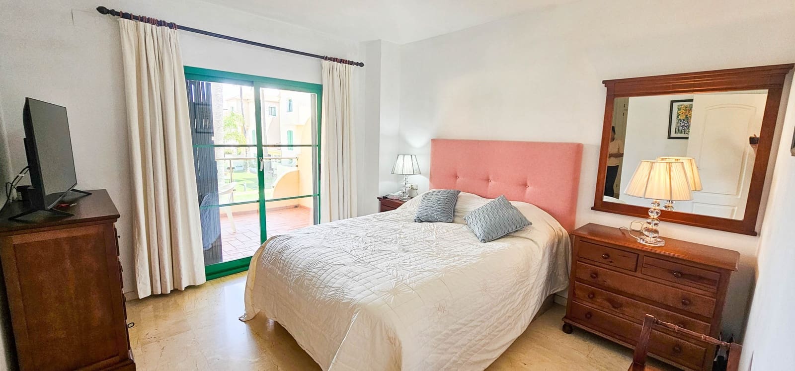 3 soveværelse Strandlejlighed til salg i Bahia de Casares med swimmingpool - € 470.000 (Ref: 8289252)