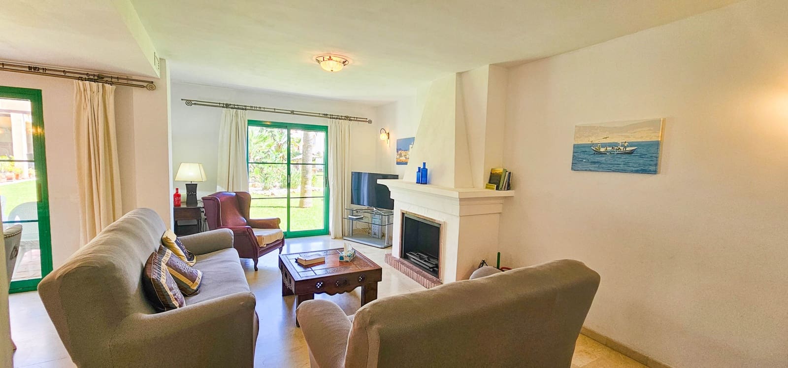 3 soveværelse Strandlejlighed til salg i Bahia de Casares med swimmingpool - € 470.000 (Ref: 8289252)