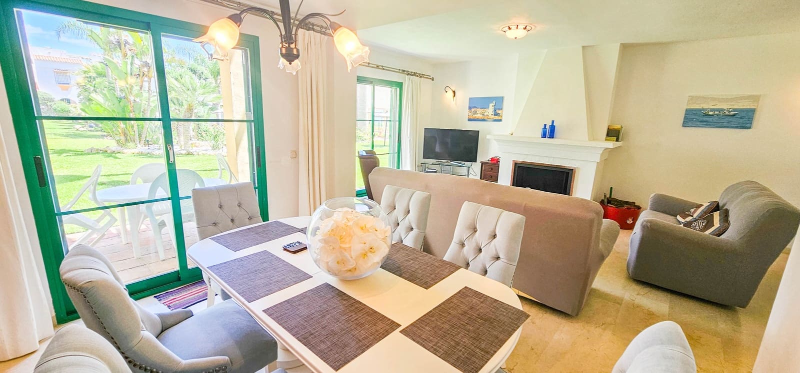 3 soveværelse Strandlejlighed til salg i Bahia de Casares med swimmingpool - € 470.000 (Ref: 8289252)