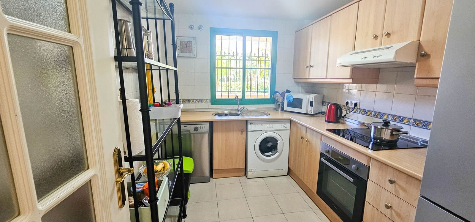 3 soveværelse Strandlejlighed til salg i Bahia de Casares med swimmingpool - € 470.000 (Ref: 8289252)