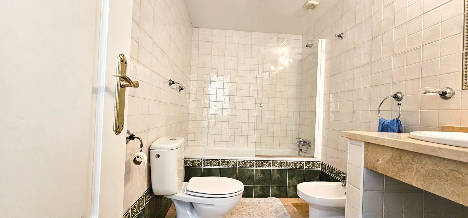 3 soveværelse Strandlejlighed til salg i Bahia de Casares med swimmingpool - € 470.000 (Ref: 8289252)