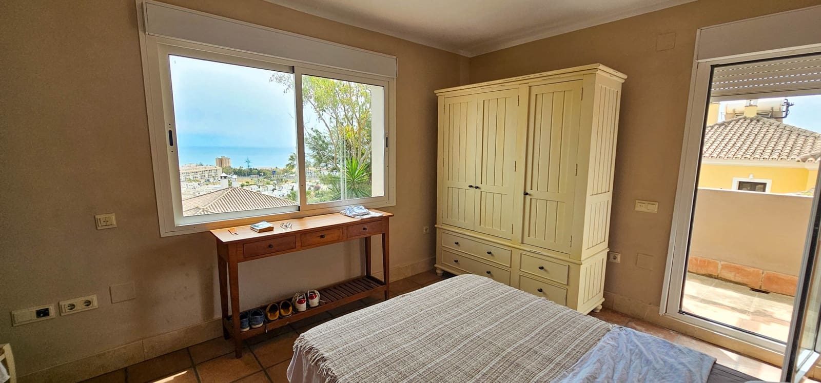 6 soveværelse Villa til salg i La Duquesa / Puerto de la Duquesa med swimmingpool garage - € 790.000 (Ref: 8353816)