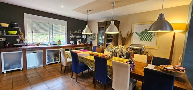 6 slaapkamer Villa te koop in La Duquesa / Puerto de la Duquesa, Manilva met zwembad garage - € 790.000 (Ref: 8353816)