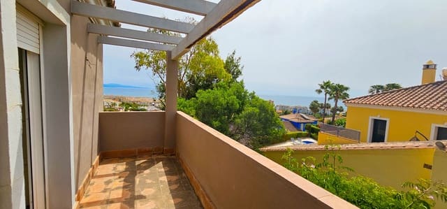 6 slaapkamer Villa te koop in La Duquesa / Puerto de la Duquesa, Manilva met zwembad garage - € 790.000 (Ref: 8353816)