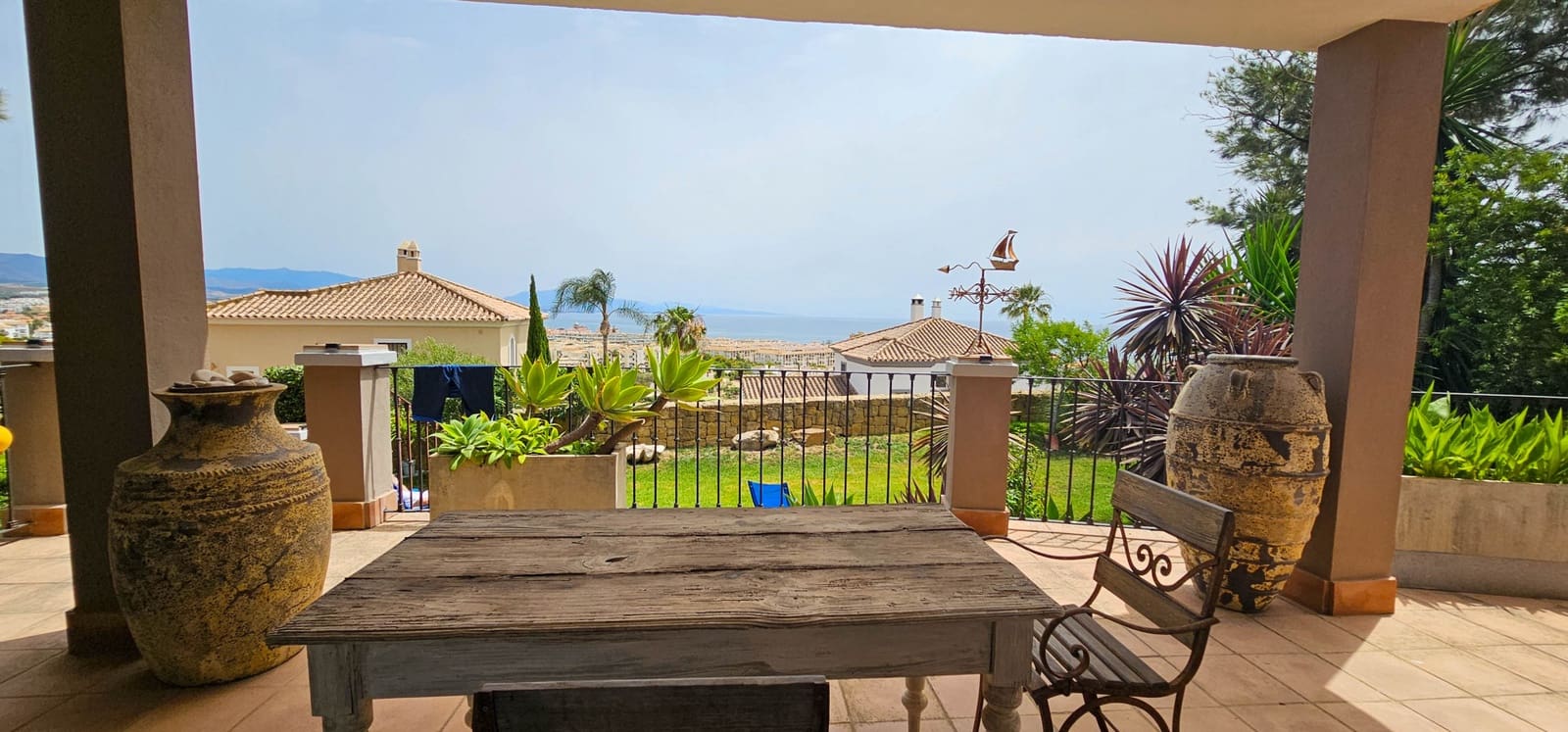 6 soveværelse Villa til salg i La Duquesa / Puerto de la Duquesa med swimmingpool garage - € 790.000 (Ref: 8353816)