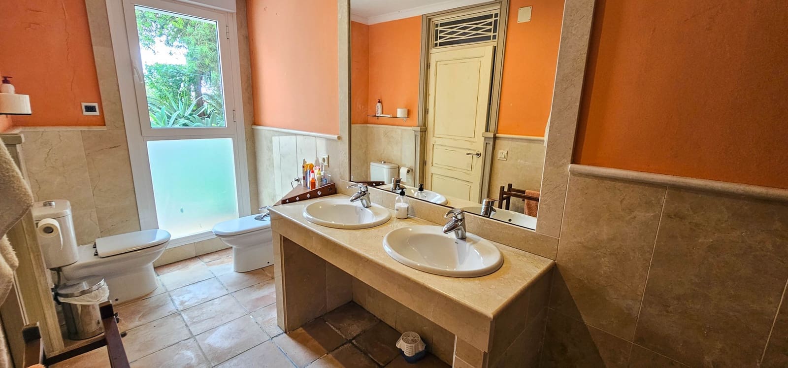 6 soveværelse Villa til salg i La Duquesa / Puerto de la Duquesa med swimmingpool garage - € 790.000 (Ref: 8353816)