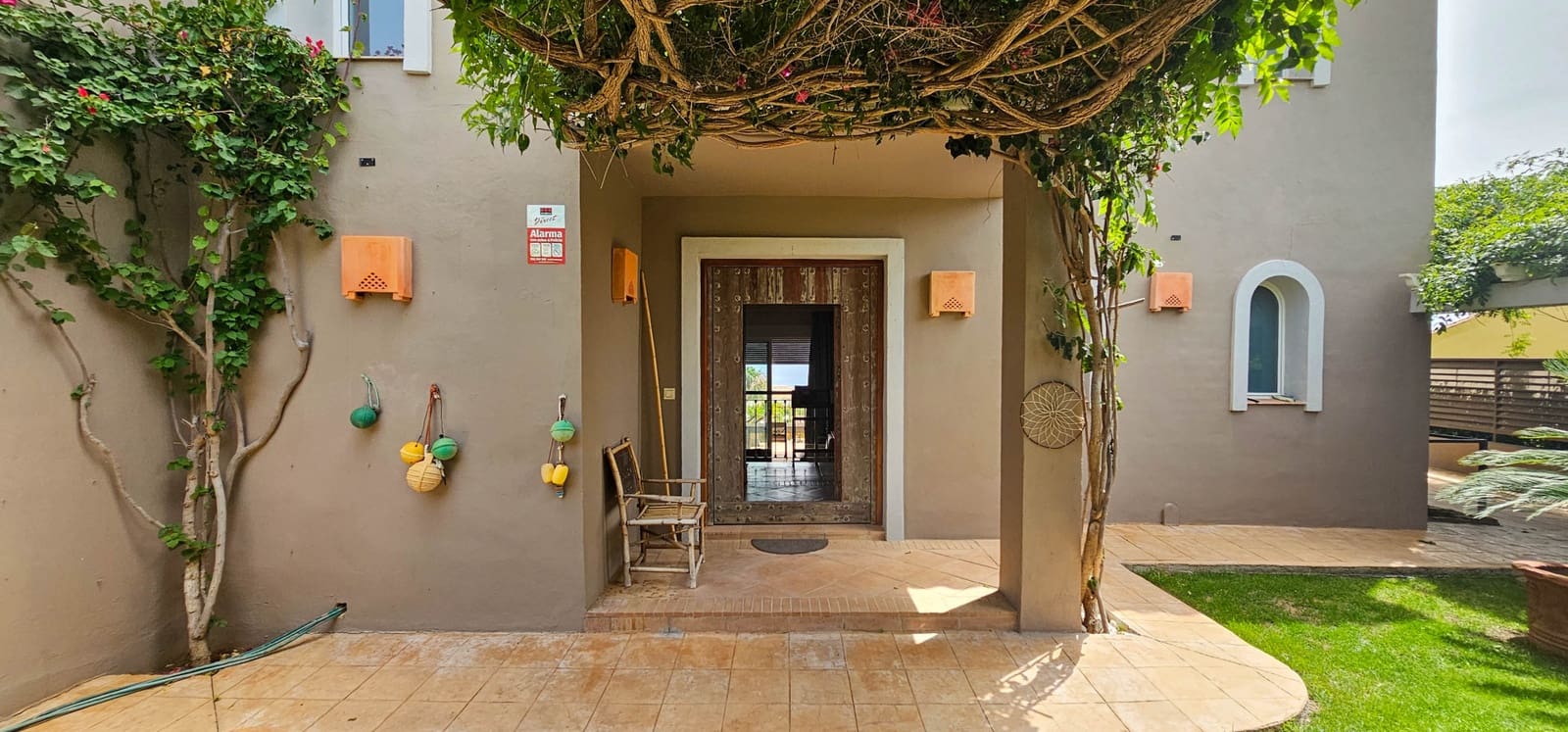 6 soveværelse Villa til salg i La Duquesa / Puerto de la Duquesa med swimmingpool garage - € 790.000 (Ref: 8353816)