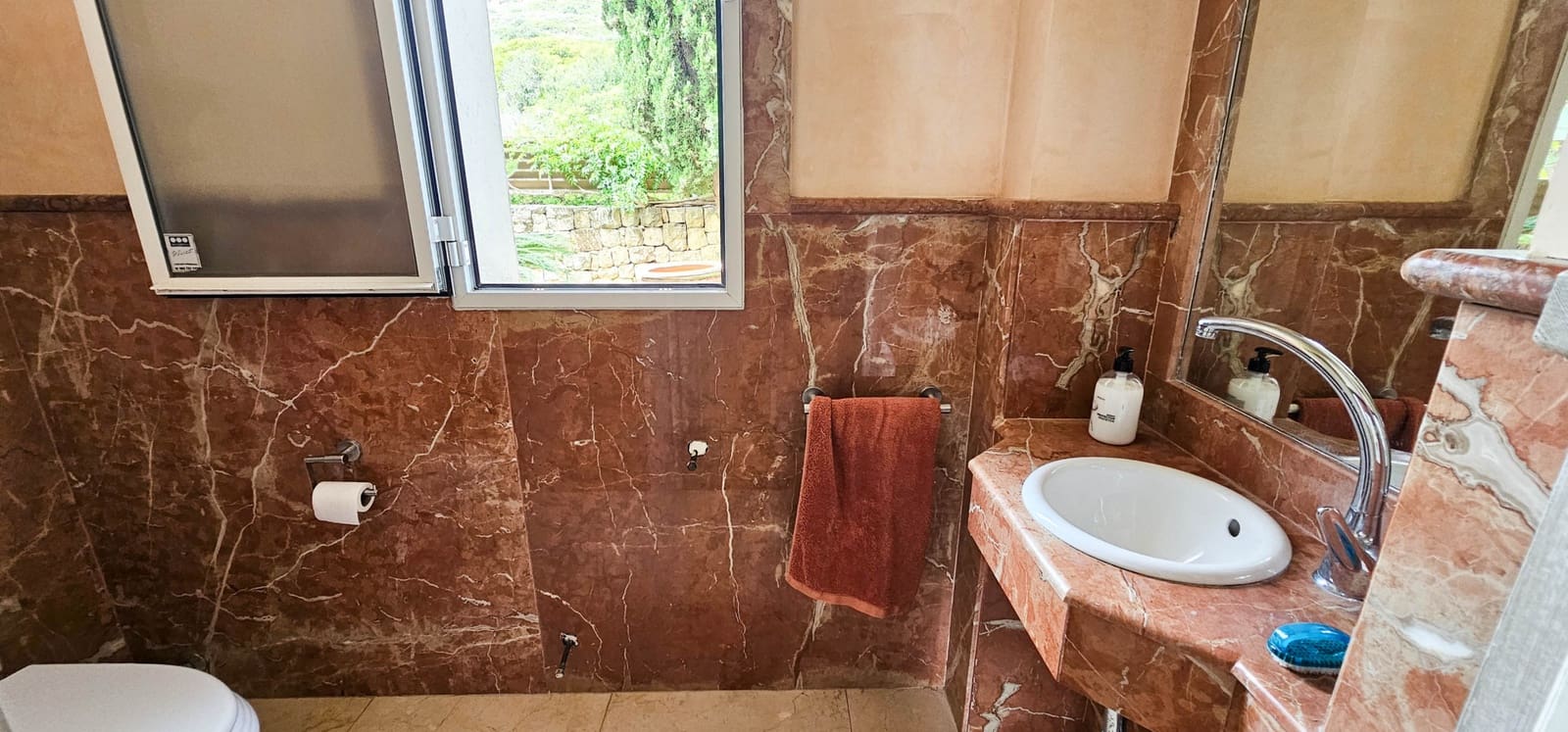 6 soveværelse Villa til salg i La Duquesa / Puerto de la Duquesa med swimmingpool garage - € 790.000 (Ref: 8353816)