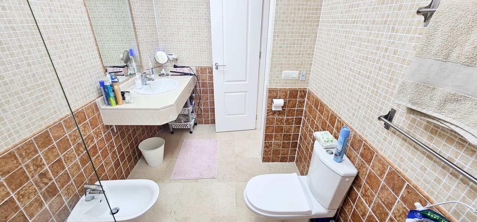 2 soveværelse Lejlighed til salg i La Duquesa / Puerto de la Duquesa med swimmingpool garage - € 270.000 (Ref: 8394831)