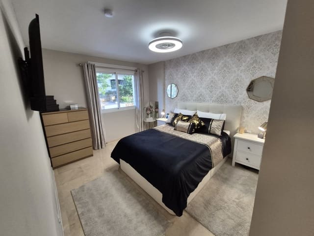 2 soveværelse Lejlighed til salg i La Duquesa / Puerto de la Duquesa, Manilva med swimmingpool garage - € 270.000 (Ref: 8394831)