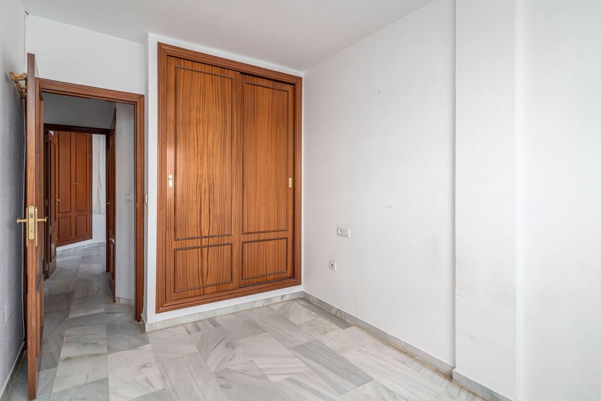 2 slaapkamer Appartement te koop in San Luis de Sabinillas - € 307.000 (Ref: 8394832)