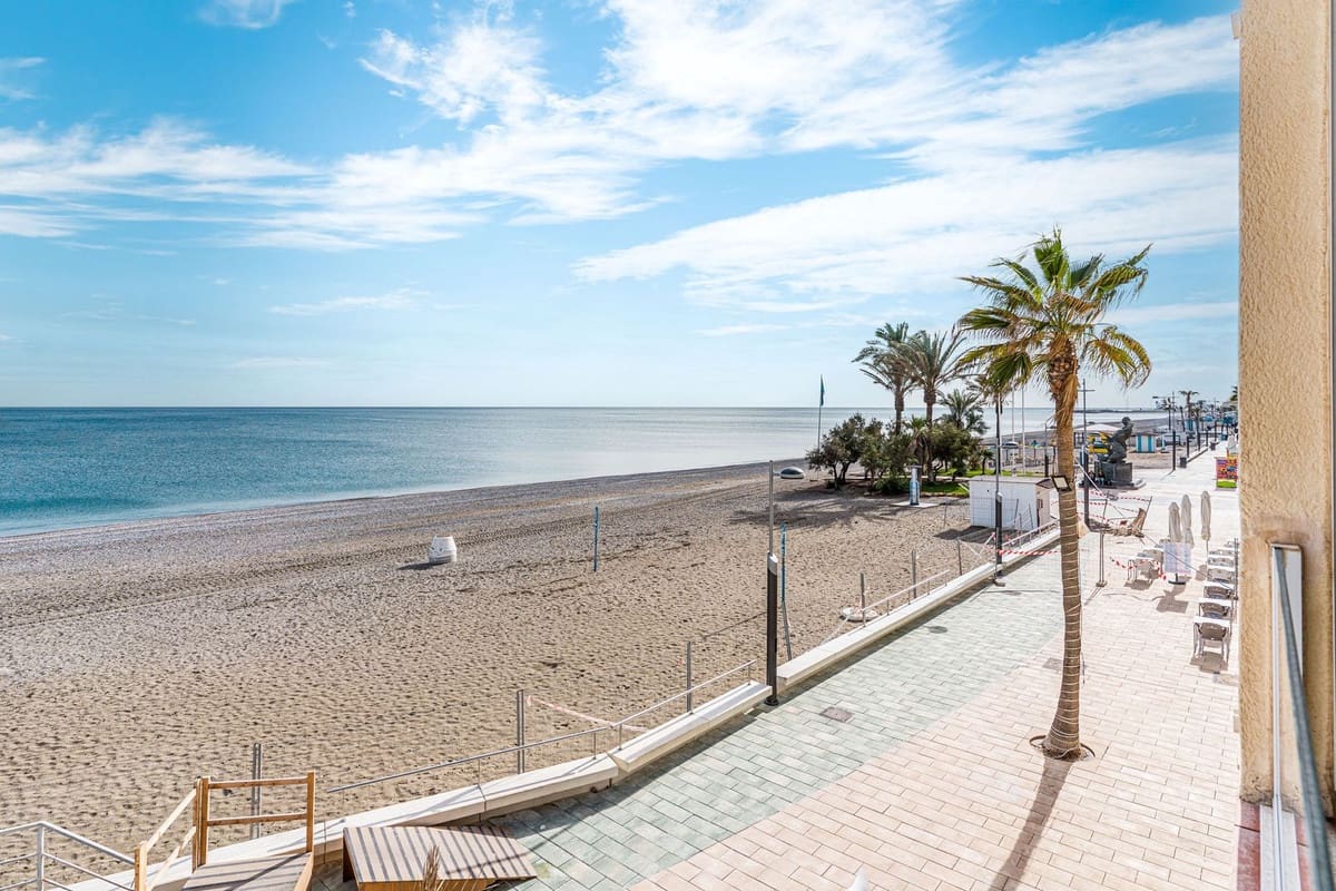 2 slaapkamer Appartement te koop in San Luis de Sabinillas - € 307.000 (Ref: 8394832)