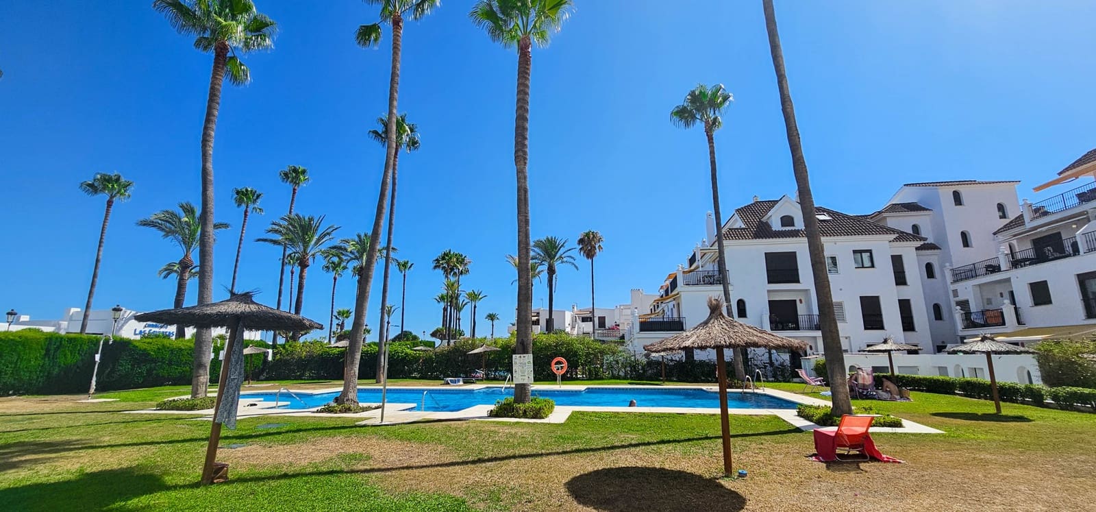 2 chambre Appartement à vendre à La Duquesa / Puerto de la Duquesa avec piscine garage - 390 000 € (Ref: 8472398)