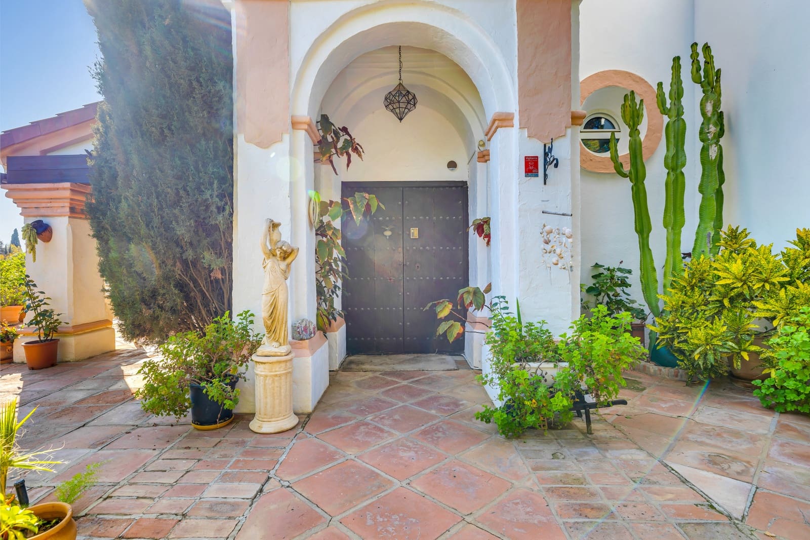 5 soveværelse Villa til salg i New Golden Mile med swimmingpool garage - € 1.175.000 (Ref: 8508817)