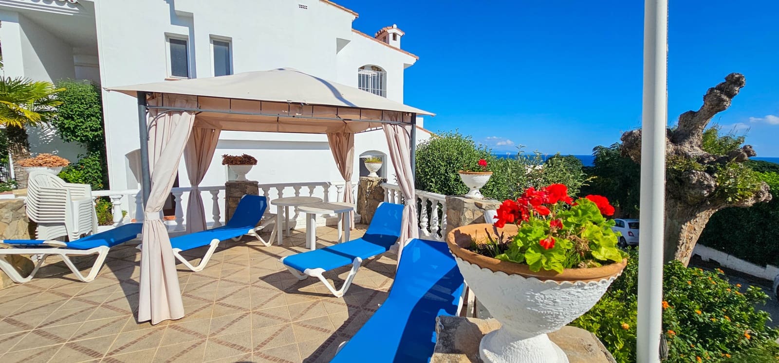 2 soveværelse Lejlighed til salg i La Duquesa / Puerto de la Duquesa med swimmingpool garage - € 295.000 (Ref: 8640882)