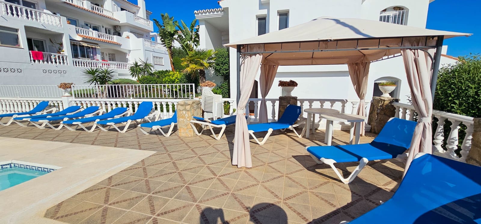 2 soveværelse Lejlighed til salg i La Duquesa / Puerto de la Duquesa med swimmingpool garage - € 295.000 (Ref: 8640882)