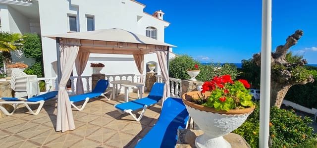 2 chambre Appartement à vendre à La Duquesa / Puerto de la Duquesa, Manilva avec piscine garage - 295 000 € (Ref: 8640882)