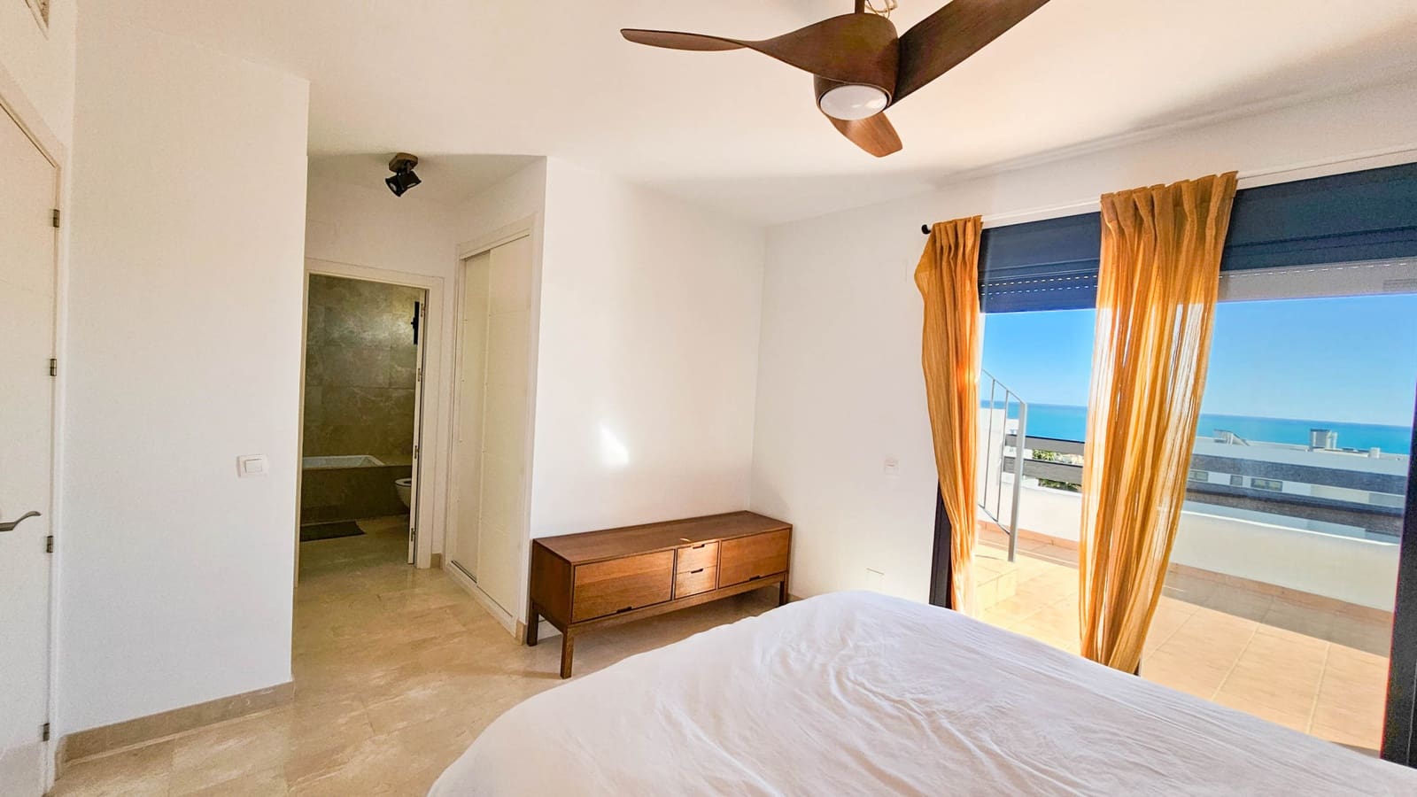 3 slaapkamer Penthouse te koop in Casares met zwembad garage - € 550.000 (Ref: 8671775)