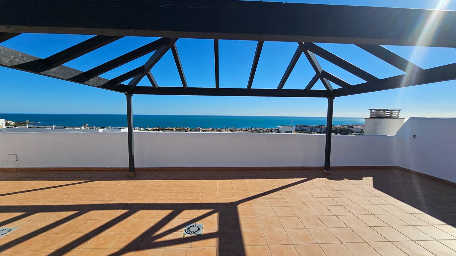 3 slaapkamer Penthouse te koop in Casares met zwembad garage - € 550.000 (Ref: 8671775)