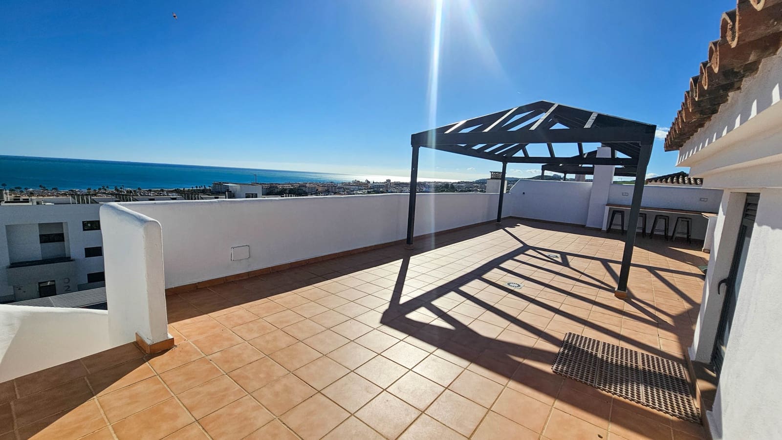 3 slaapkamer Penthouse te koop in Casares met zwembad garage - € 550.000 (Ref: 8671775)