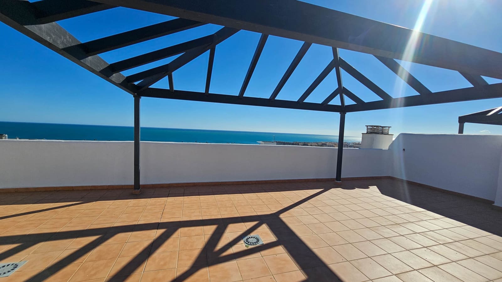 3 slaapkamer Penthouse te koop in Casares met zwembad garage - € 550.000 (Ref: 8671775)