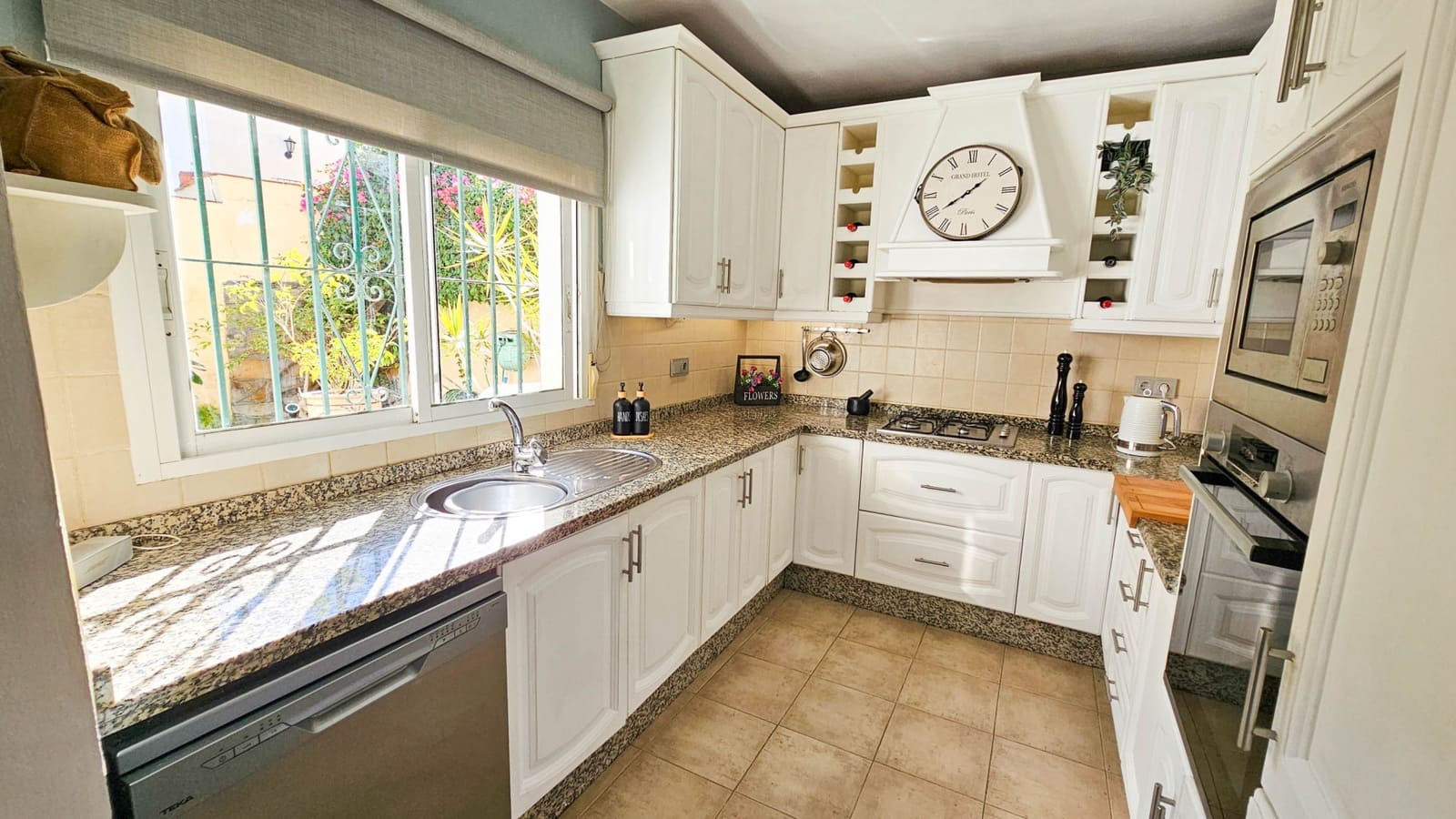 3 soverom Villa til salgs i Estepona med svømmebasseng - € 675 000 (Ref: 8694170)