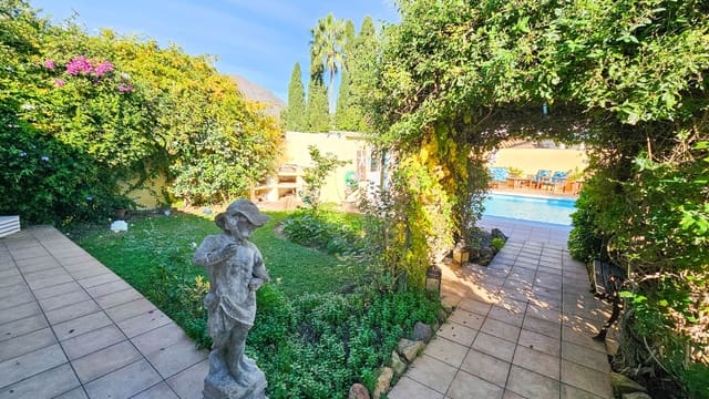 3 soverom Villa til salgs i Estepona med svømmebasseng - € 675 000 (Ref: 8694170)