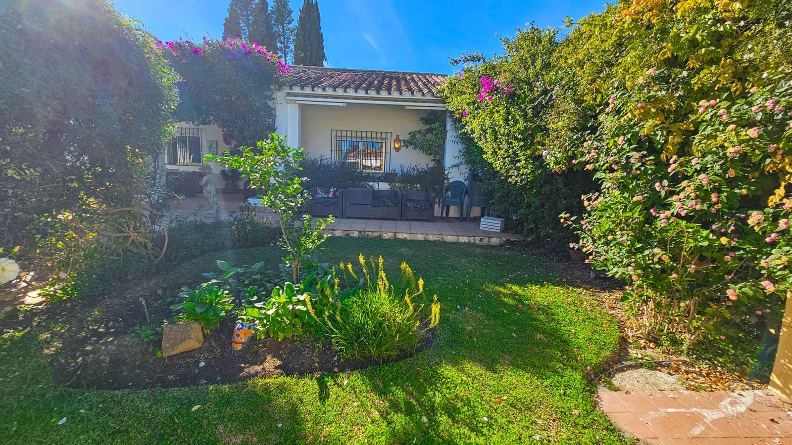 3 soverom Villa til salgs i Estepona med svømmebasseng - € 675 000 (Ref: 8694170)