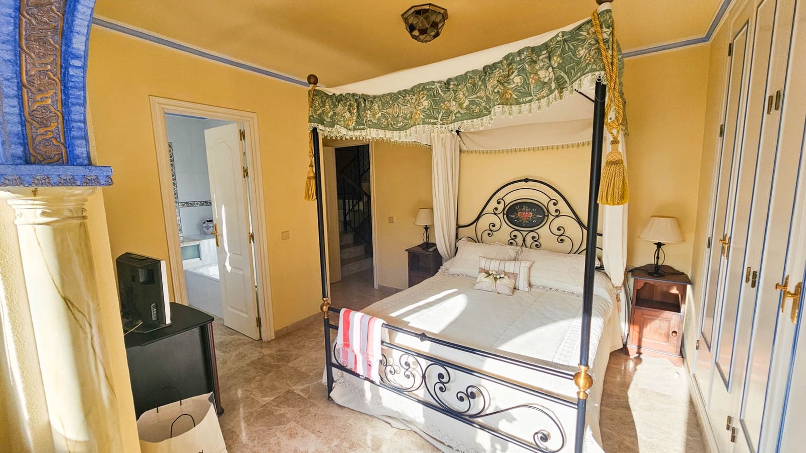 4 sovrum Semi-fristående Villa till salu i Casares med pool - 675 000 € (Ref: 8793463)