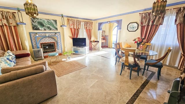 4 sovrum Semi-fristående Villa till salu i Marina de Casares, Casares med pool - 675 000 € (Ref: 8793463)