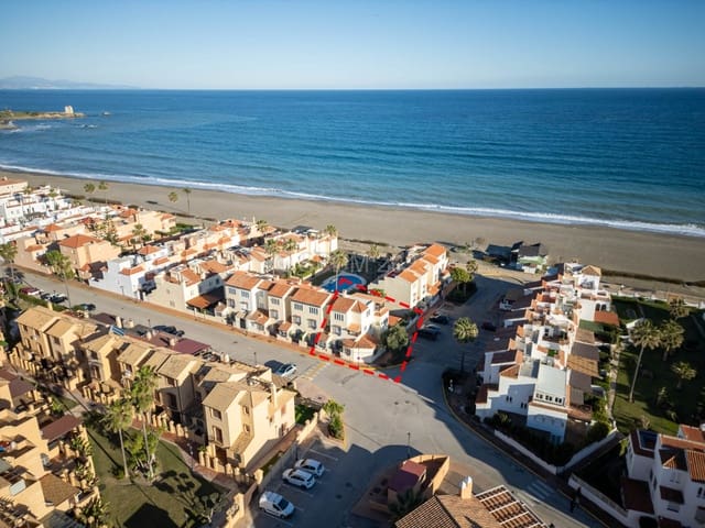4 bedroom Semi-detached Villa for sale in Marina de Casares, Casares with pool - € 675,000 (Ref: 8793463)