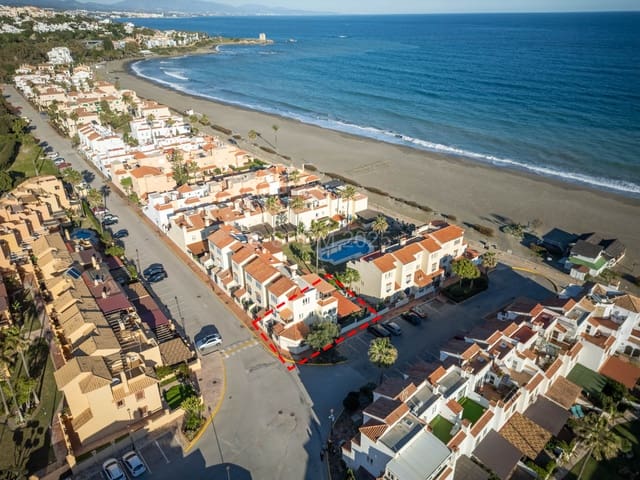 4 bedroom Semi-detached Villa for sale in Marina de Casares, Casares with pool - € 675,000 (Ref: 8793463)