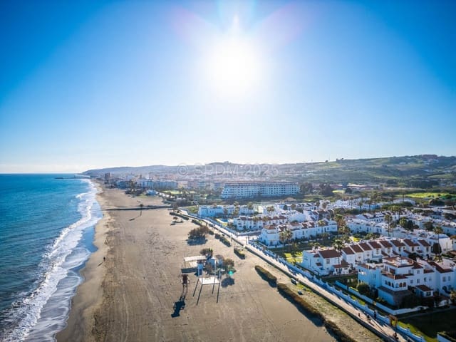 4 bedroom Semi-detached Villa for sale in Marina de Casares, Casares with pool - € 675,000 (Ref: 8793463)