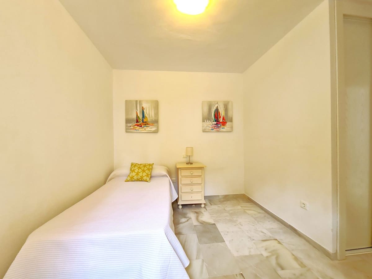 3 soveværelse Penthouse til salg i Casares med swimmingpool garage - € 239.000 (Ref: 8849313)