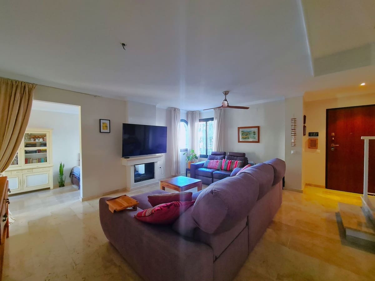 3 sypialnia Dom blizniak na sprzedaż w Manilva z basenem garażem - 549 000 € (Ref: 8849314)