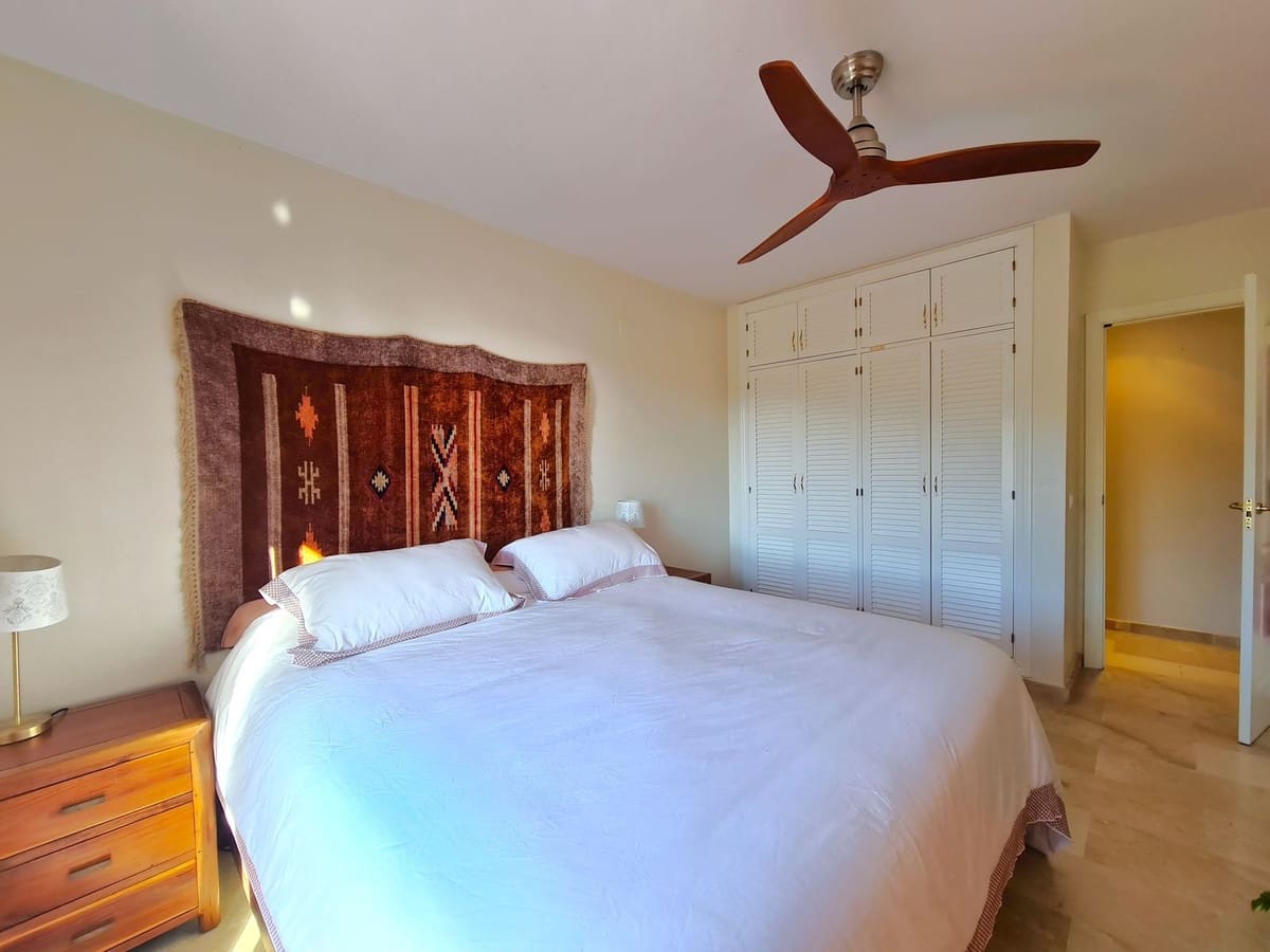 3 sypialnia Dom blizniak na sprzedaż w Manilva z basenem garażem - 549 000 € (Ref: 8849314)