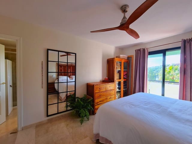 Pareado de 3 habitaciones en Manilva en venta con piscina garaje - 549.000 € (Ref: 8849314)