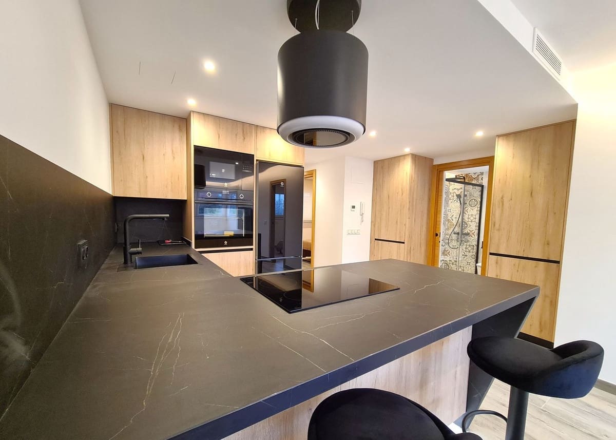 3 chambre Appartement à vendre à Estepona avec piscine - 415 000 € (Ref: 8869429)