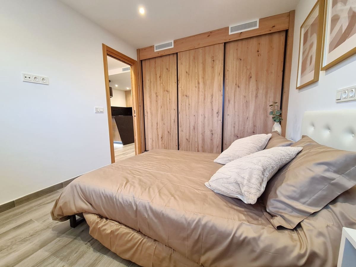 3 chambre Appartement à vendre à Estepona avec piscine - 415 000 € (Ref: 8869429)