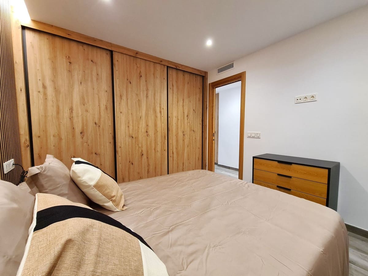 3 chambre Appartement à vendre à Estepona avec piscine - 415 000 € (Ref: 8869429)