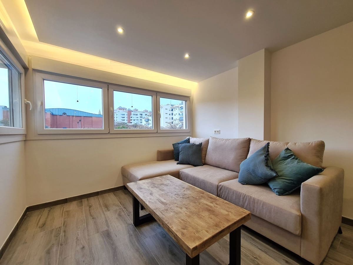 3 chambre Appartement à vendre à Estepona avec piscine - 415 000 € (Ref: 8869429)