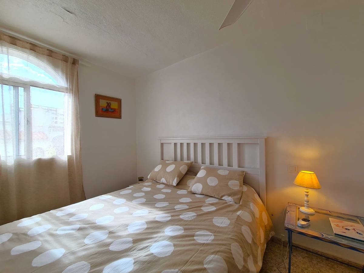 2 soveværelse Semi-Rækkehus til salg i Manilva - € 275.000 (Ref: 8885887)