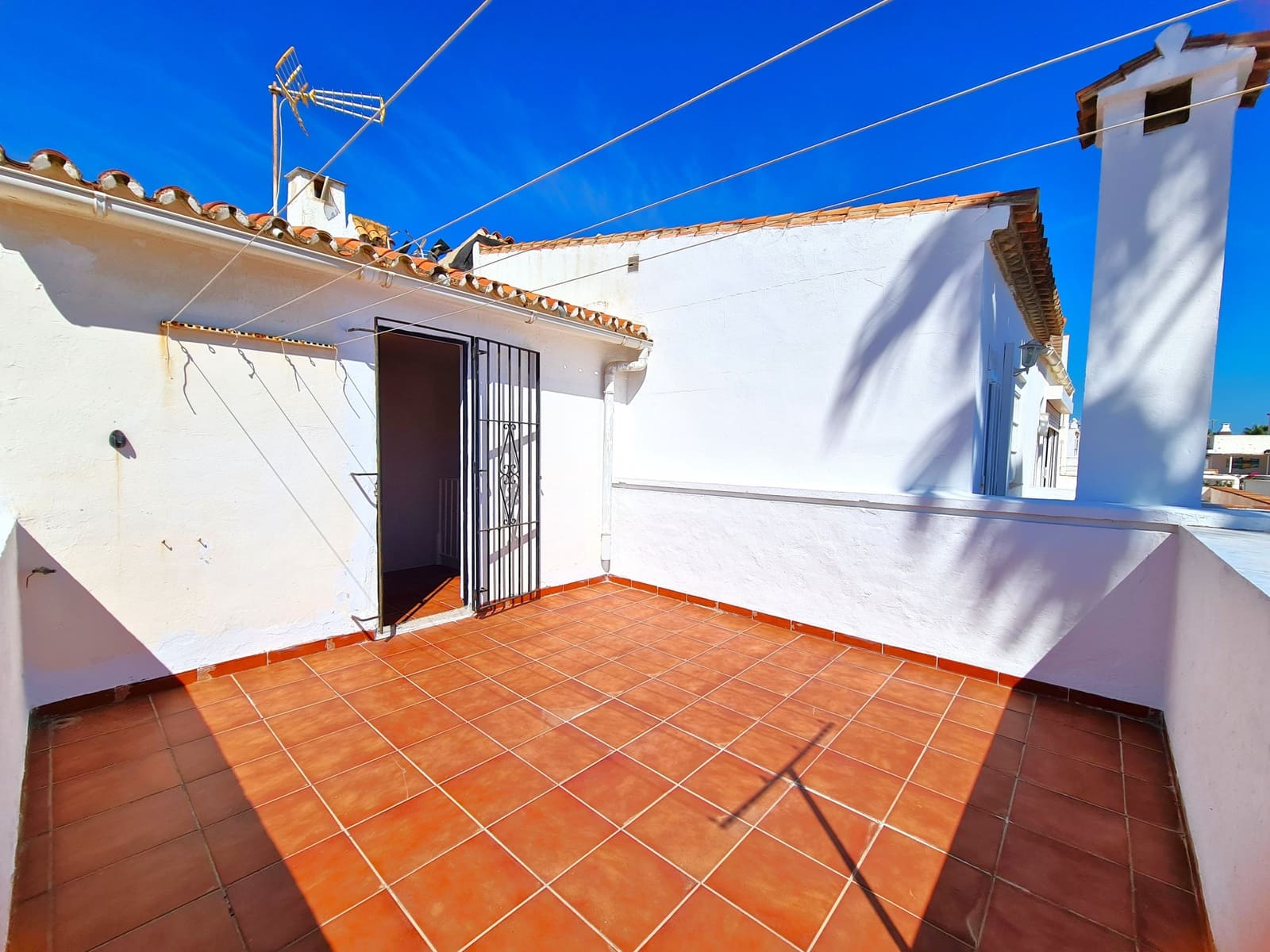 2 soveværelse Semi-Rækkehus til salg i Manilva - € 275.000 (Ref: 8885887)