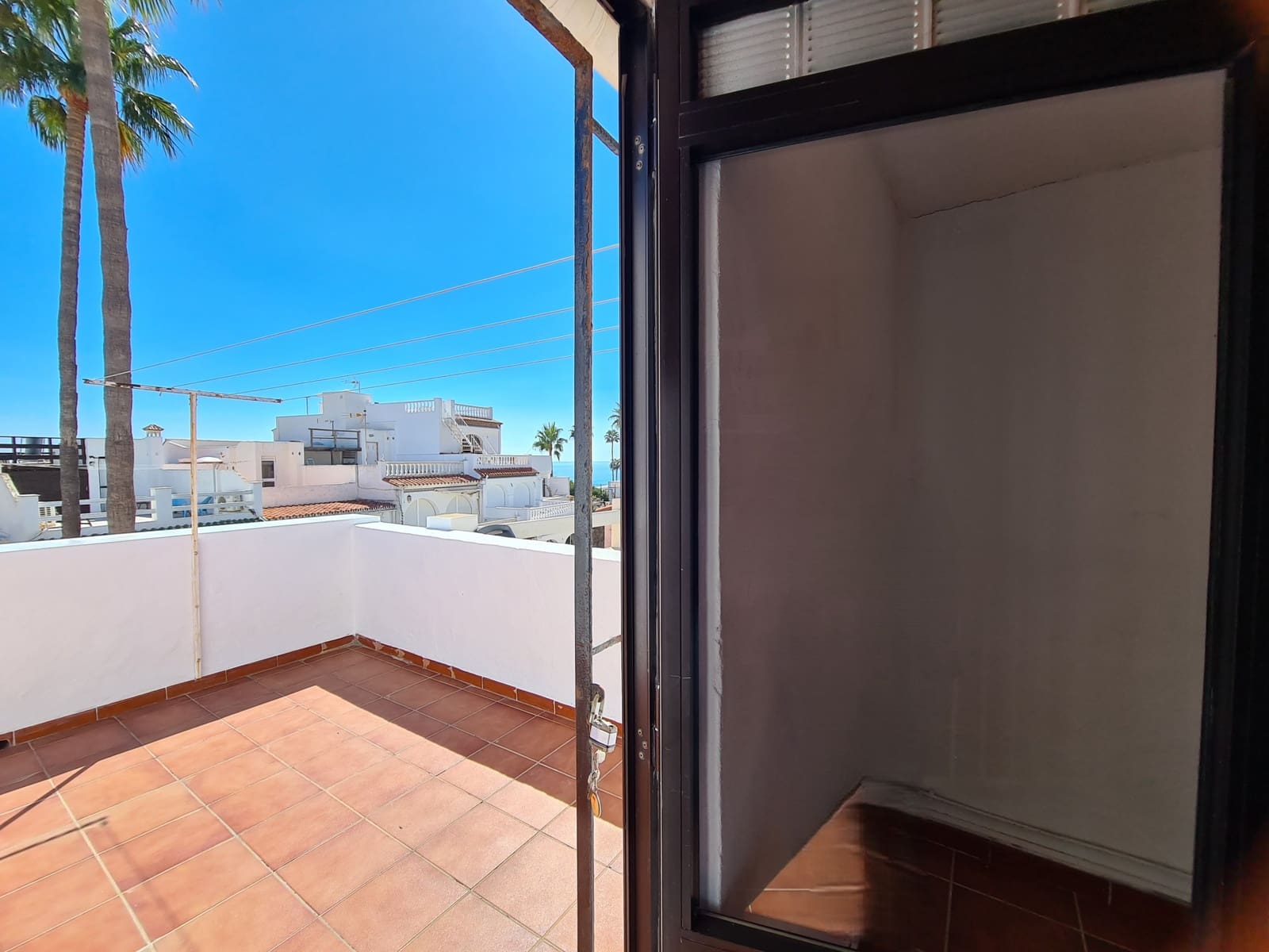 2 soveværelse Semi-Rækkehus til salg i Manilva - € 275.000 (Ref: 8885887)