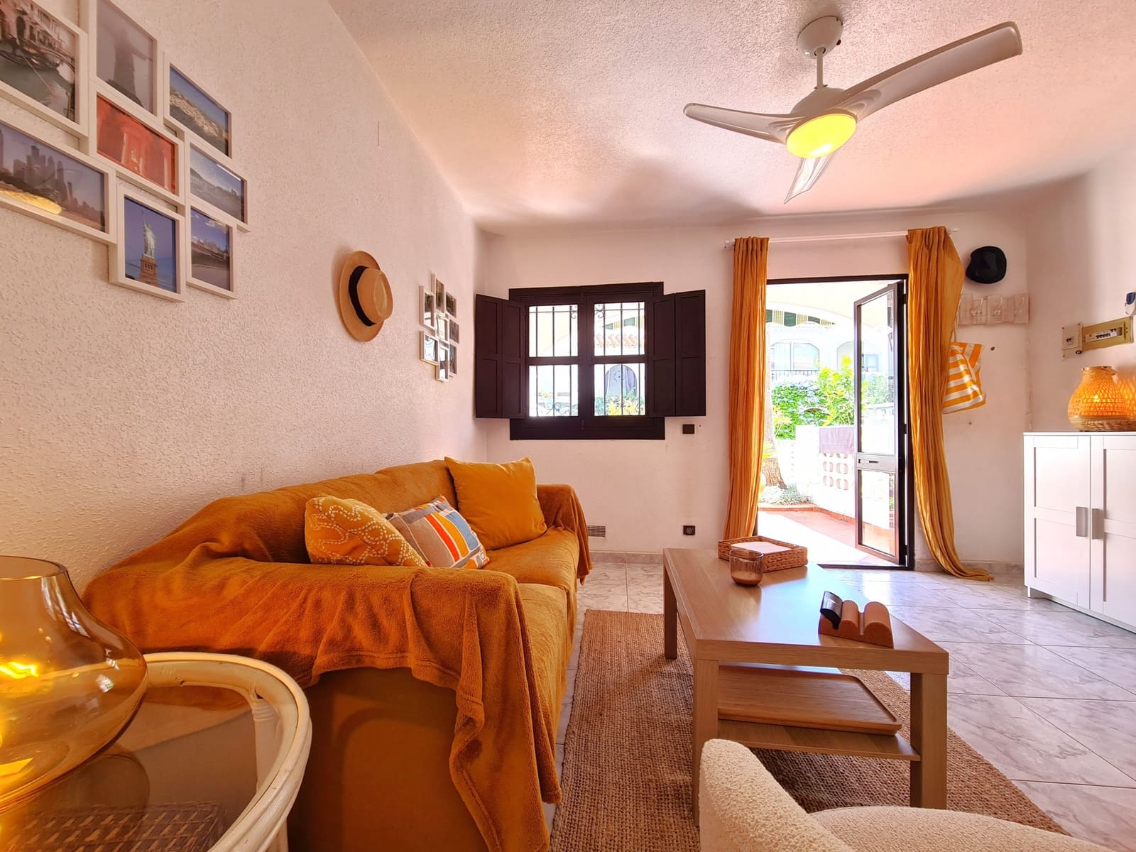 2 soveværelse Semi-Rækkehus til salg i Manilva - € 275.000 (Ref: 8885887)