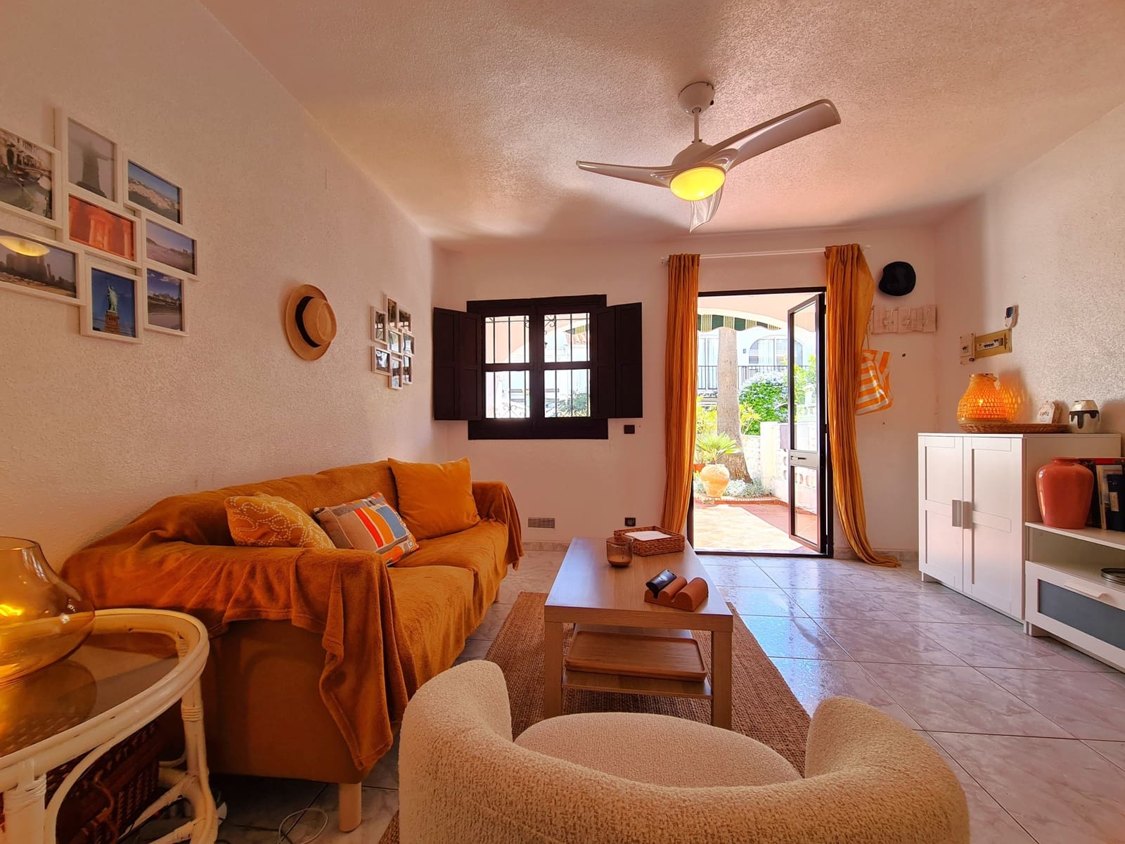 2 soveværelse Semi-Rækkehus til salg i Manilva - € 275.000 (Ref: 8885887)