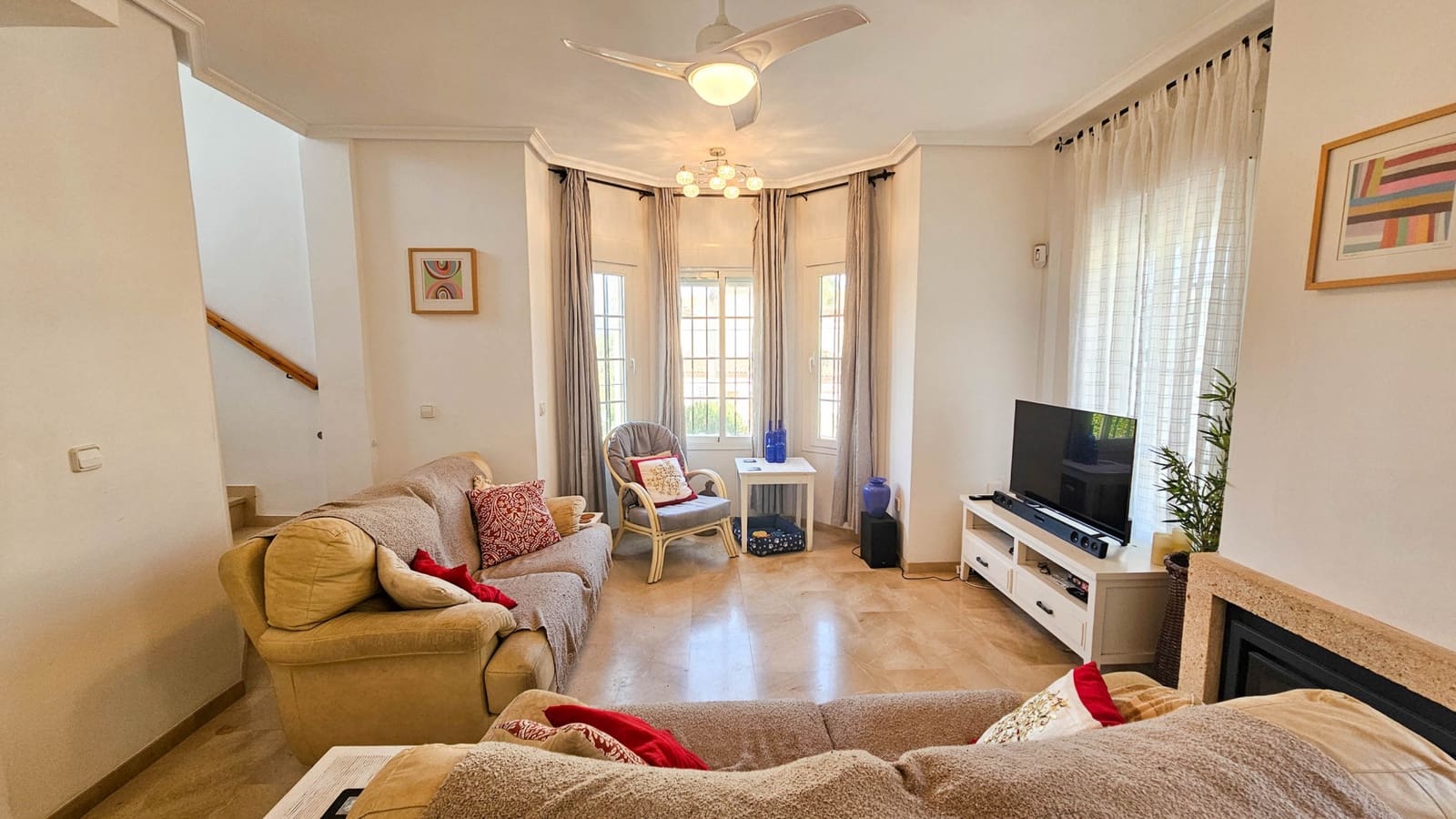 3 soverom Kjedet enebolig til salgs i Casares med svømmebasseng garasje - € 350 000 (Ref: 8889203)