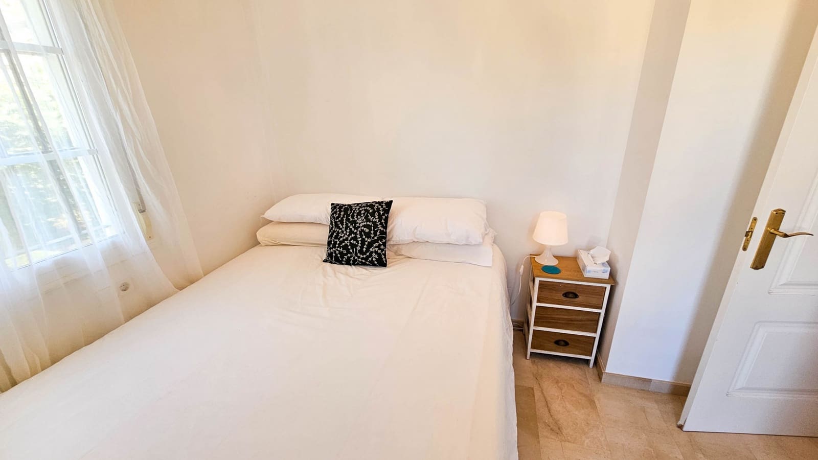 3 soverom Kjedet enebolig til salgs i Casares med svømmebasseng garasje - € 350 000 (Ref: 8889203)