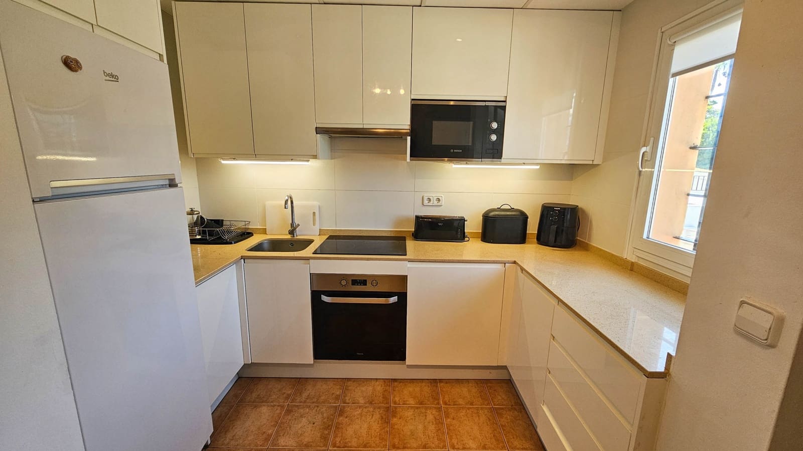 3 soverom Kjedet enebolig til salgs i Casares med svømmebasseng garasje - € 350 000 (Ref: 8889203)